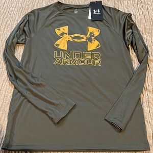 Boys under armour long sleeve shirt